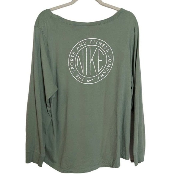 The Nike Tee Women's Size 2X Green Long Sleeved Round Neck Graphic Athletic 2X - Picture 4 of 5